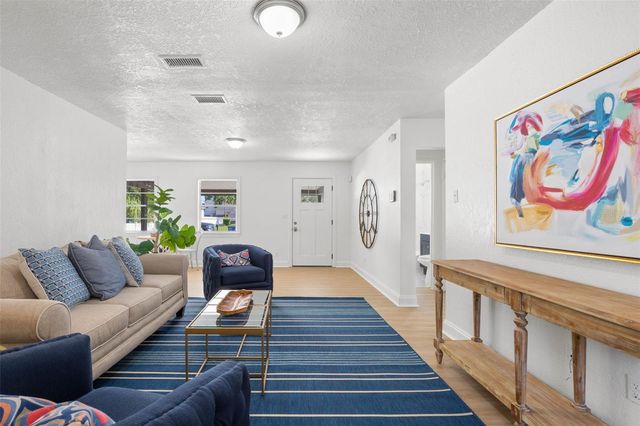 3816 W PAXTON AVENUE, Tampa, FL 33611