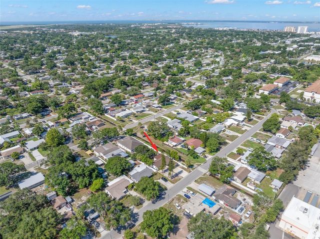 3816 W PAXTON AVENUE, Tampa, FL 33611