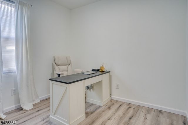 906 Roselle St, Linden City, NJ 07036