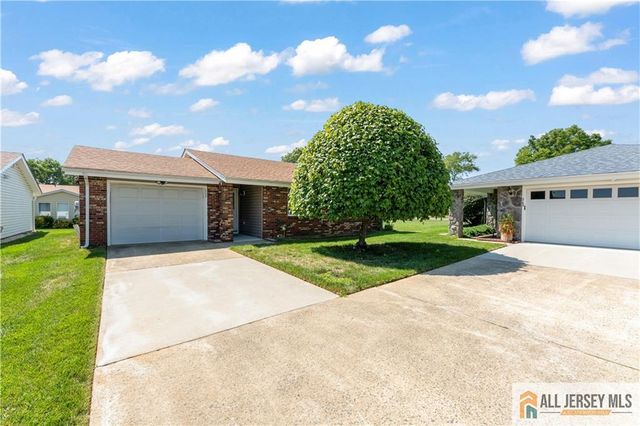 215 Branch Road A, Monroe, NJ 08831