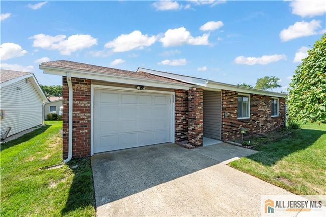 215 Branch Road A, Monroe, NJ 08831