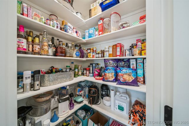 10723 S 280th East Avenue, Coweta, OK 74429