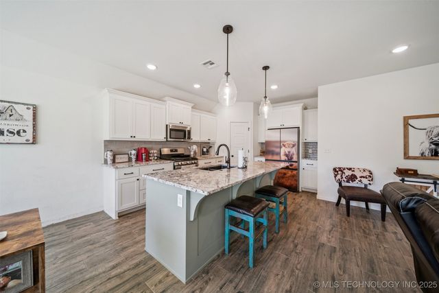 10723 S 280th East Avenue, Coweta, OK 74429