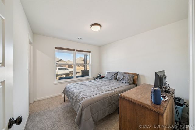 10723 S 280th East Avenue, Coweta, OK 74429