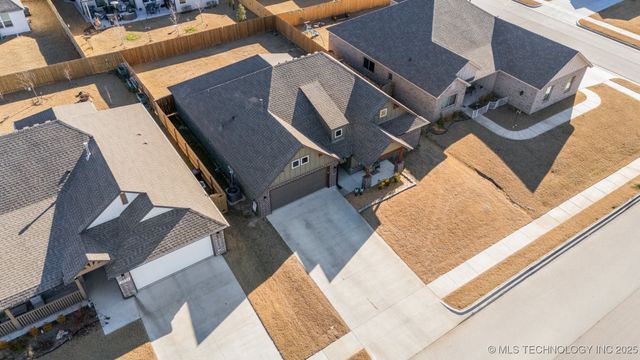 10723 S 280th East Avenue, Coweta, OK 74429