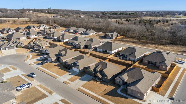 10723 S 280th East Avenue, Coweta, OK 74429