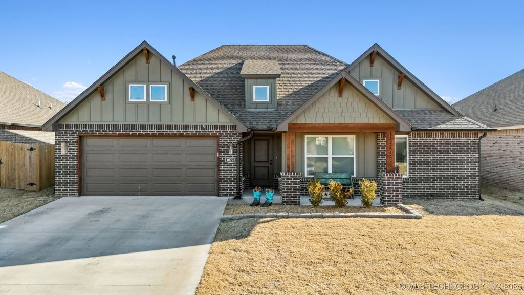 10723 S 280th East Avenue, Coweta, OK 74429
