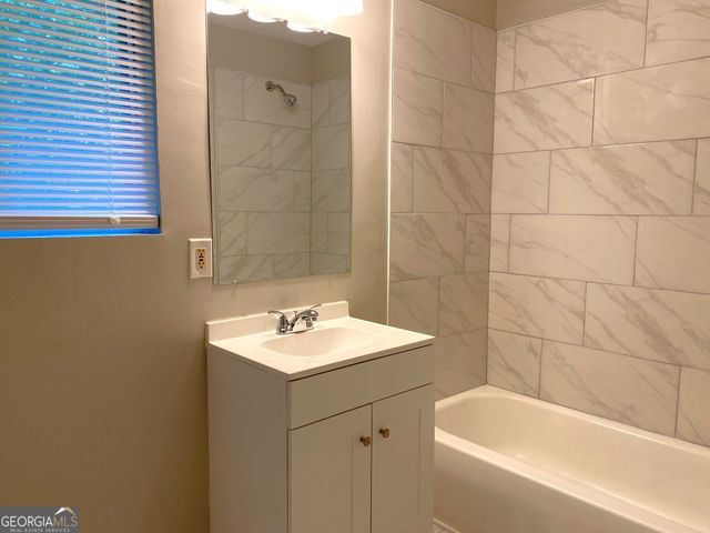 2764 Riggs Drive, East Point, GA 30344