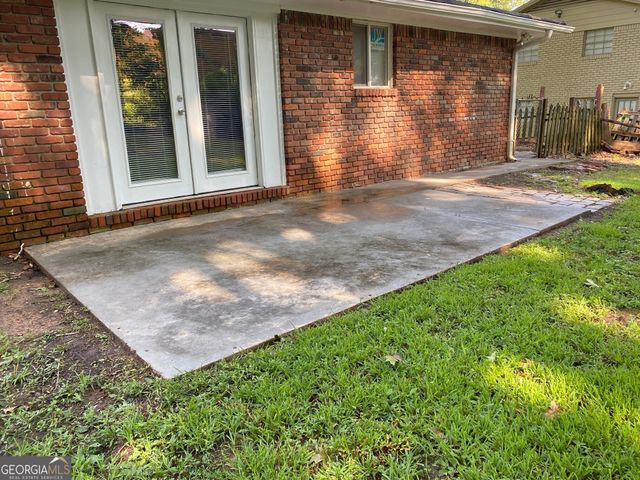 2764 Riggs Drive, East Point, GA 30344