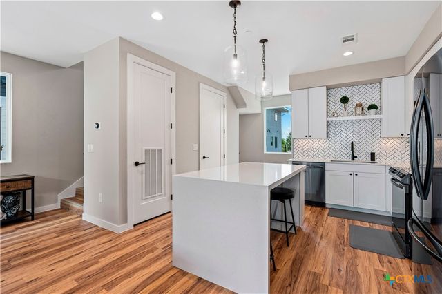 1208 N Academy Avenue 3201, New Braunfels, TX 78130