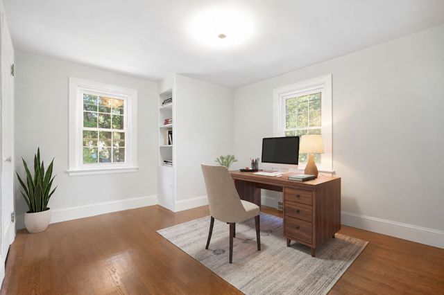 128 Meadowbrook Rd, Longmeadow, MA 01106