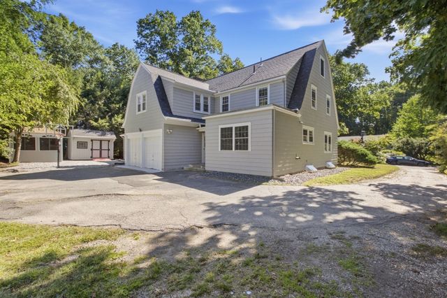 128 Meadowbrook Rd, Longmeadow, MA 01106