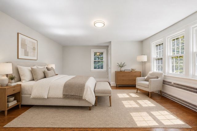 128 Meadowbrook Rd, Longmeadow, MA 01106