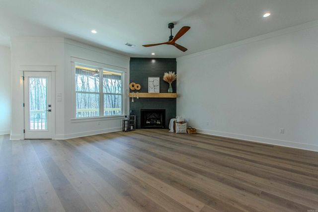 629 Valley Oak Drive, Sherwood, AR 72120