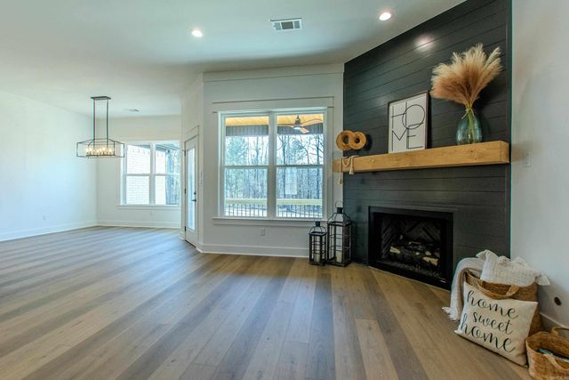 629 Valley Oak Drive, Sherwood, AR 72120