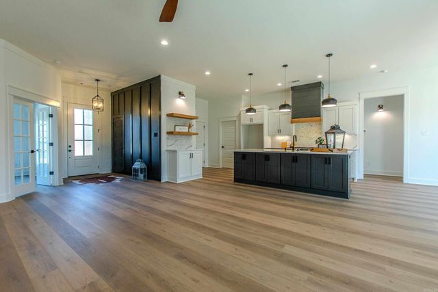 629 Valley Oak Drive, Sherwood, AR 72120