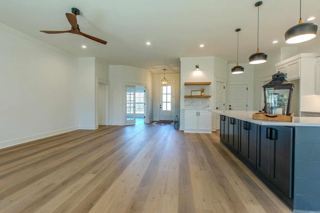 629 Valley Oak Drive, Sherwood, AR 72120