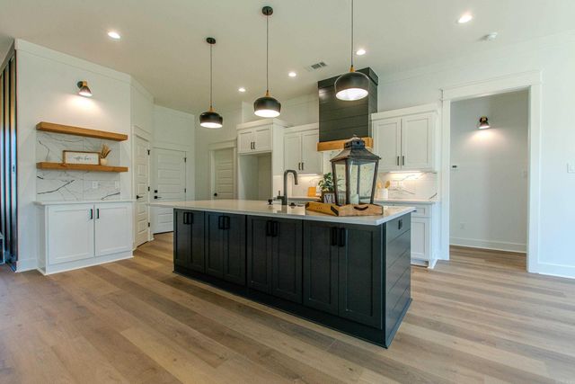 629 Valley Oak Drive, Sherwood, AR 72120