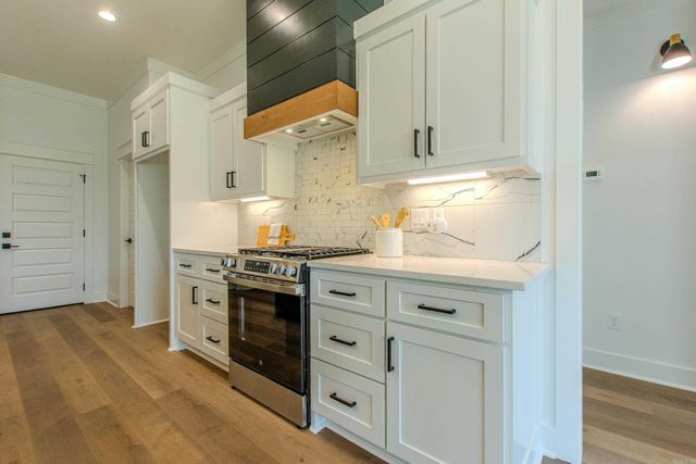 629 Valley Oak Drive, Sherwood, AR 72120