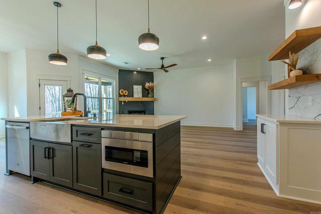 629 Valley Oak Drive, Sherwood, AR 72120