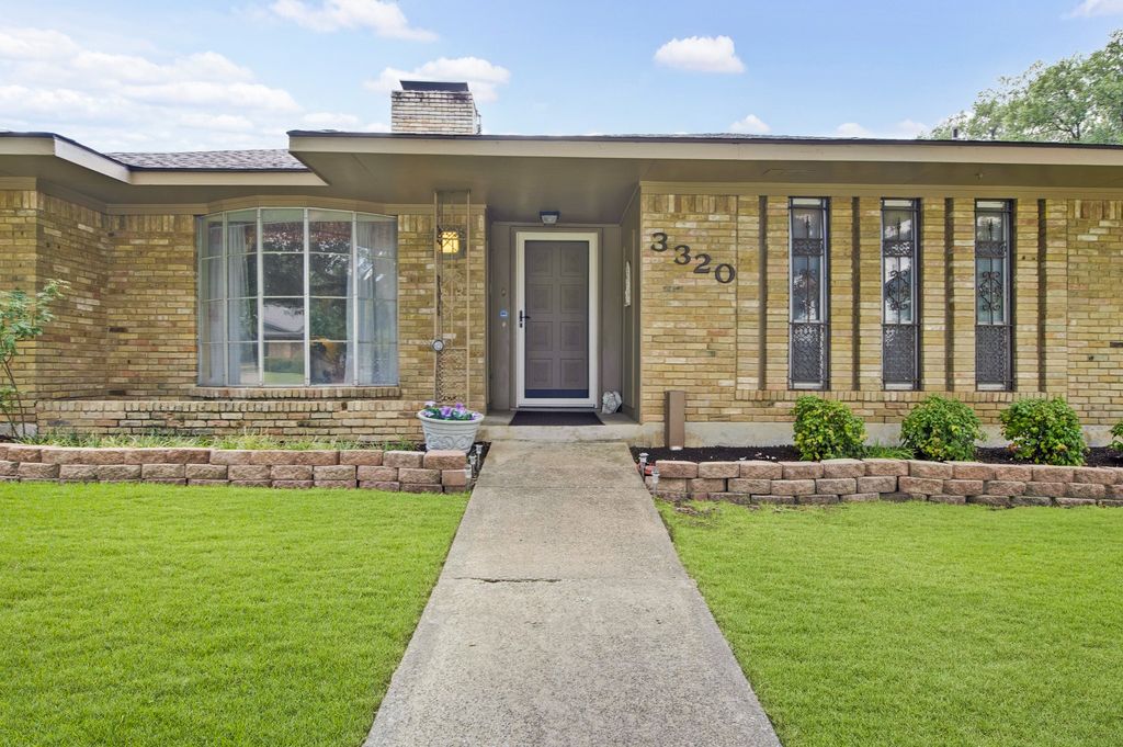 3320 Rolling Knoll Drive, Farmers Branch, TX 75234 — photo 2