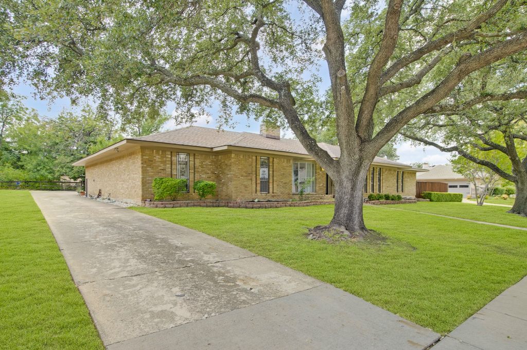 3320 Rolling Knoll Drive, Farmers Branch, TX 75234 — photo 3