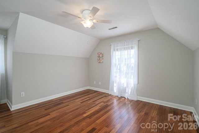 1535 20th Avenue Place NE, Hickory, NC 28601