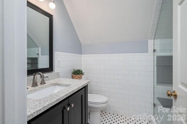 1535 20th Avenue Place NE, Hickory, NC 28601