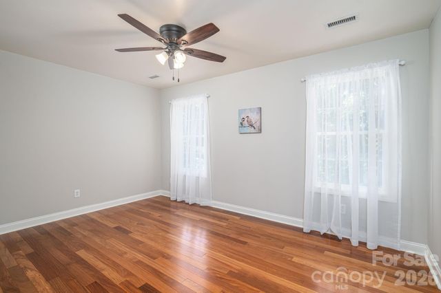1535 20th Avenue Place NE, Hickory, NC 28601