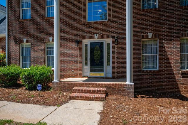 1535 20th Avenue Place NE, Hickory, NC 28601