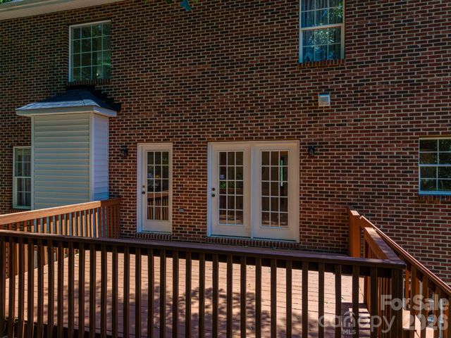 1535 20th Avenue Place NE, Hickory, NC 28601