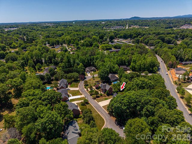 1535 20th Avenue Place NE, Hickory, NC 28601