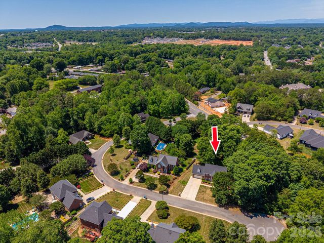 1535 20th Avenue Place NE, Hickory, NC 28601