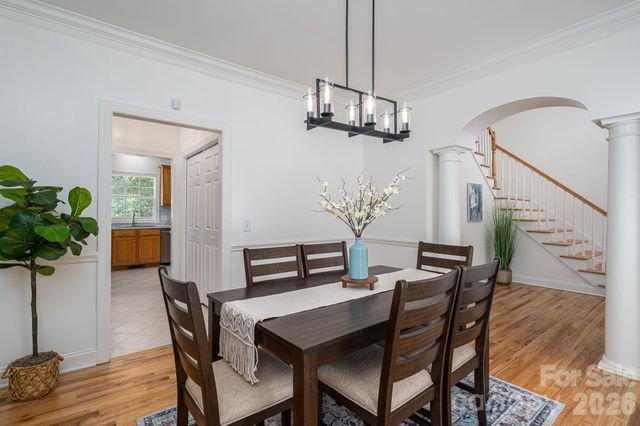1535 20th Avenue Place NE, Hickory, NC 28601