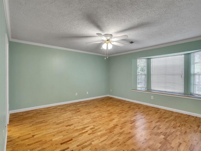 1814 Oak Valley Drive, Kemah, TX 77565