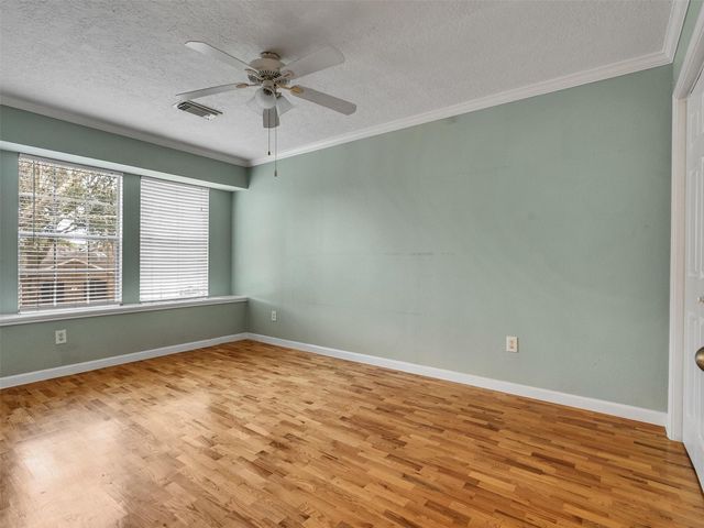 1814 Oak Valley Drive, Kemah, TX 77565