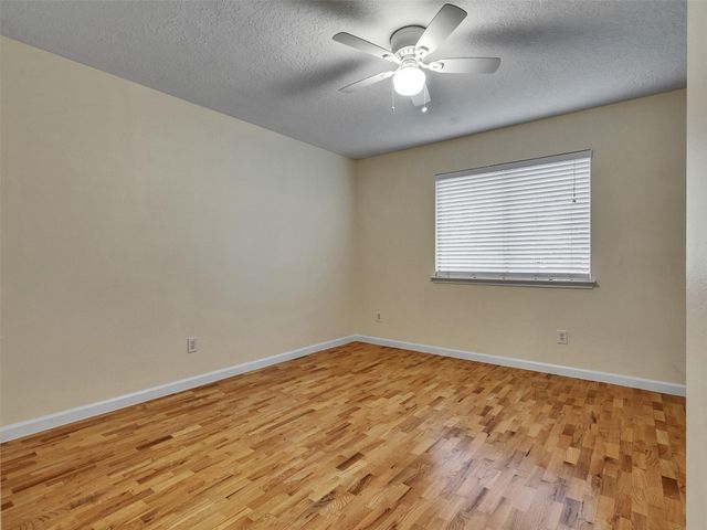 1814 Oak Valley Drive, Kemah, TX 77565