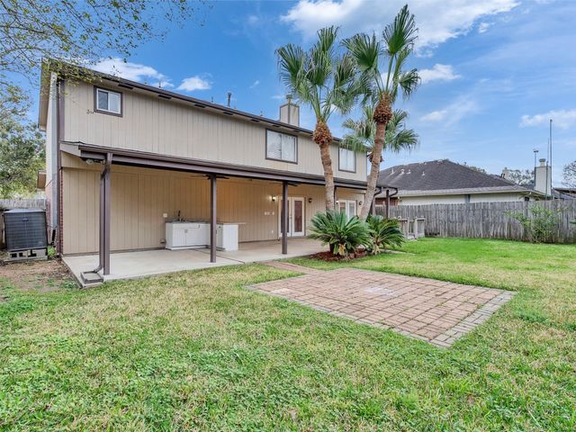 1814 Oak Valley Drive, Kemah, TX 77565