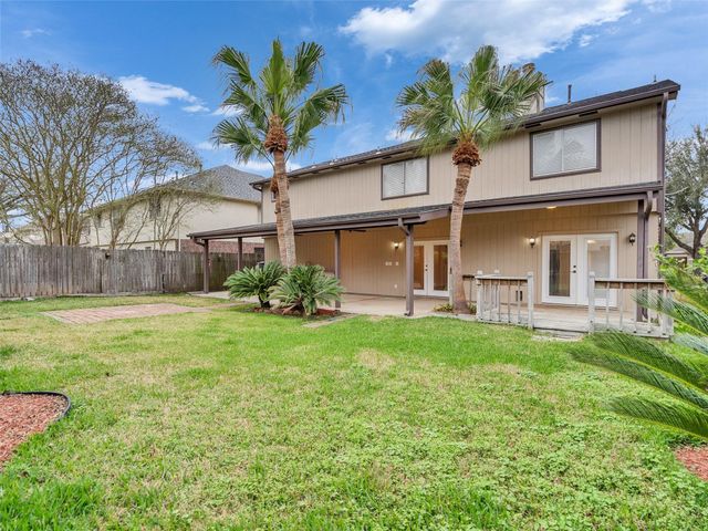 1814 Oak Valley Drive, Kemah, TX 77565