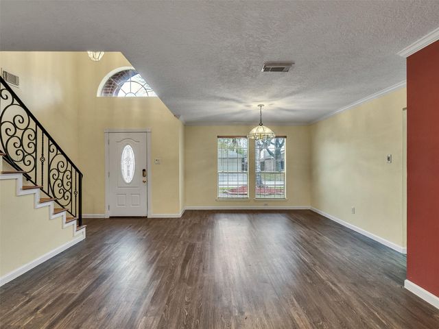 1814 Oak Valley Drive, Kemah, TX 77565