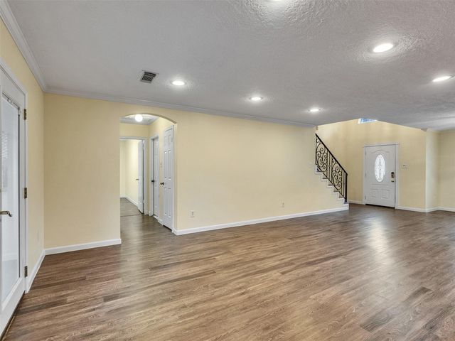 1814 Oak Valley Drive, Kemah, TX 77565