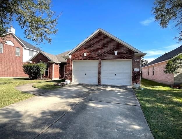 408 Cedar Point Drive, League City, TX 77573
