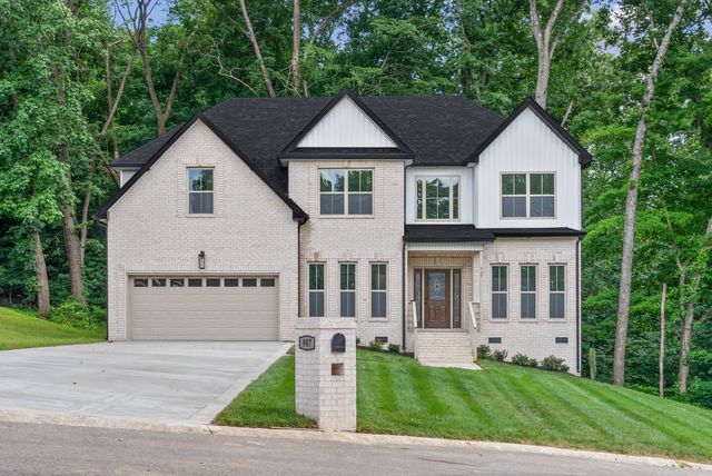 907 Douglas Ln, Clarksville, TN 37043