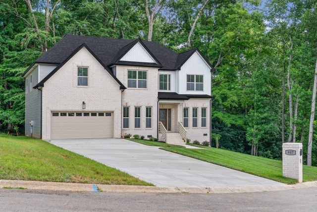 907 Douglas Ln, Clarksville, TN 37043