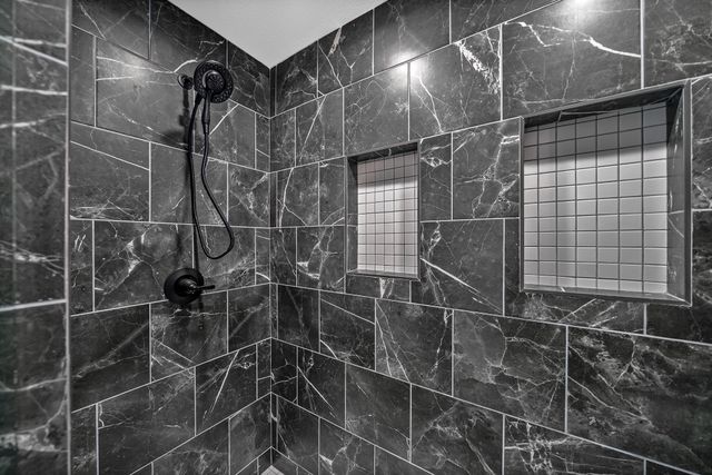 907 Douglas Ln, Clarksville, TN 37043