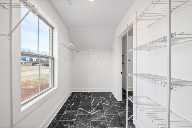 907 Douglas Ln, Clarksville, TN 37043