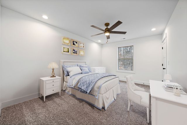 907 Douglas Ln, Clarksville, TN 37043