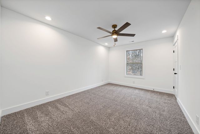907 Douglas Ln, Clarksville, TN 37043