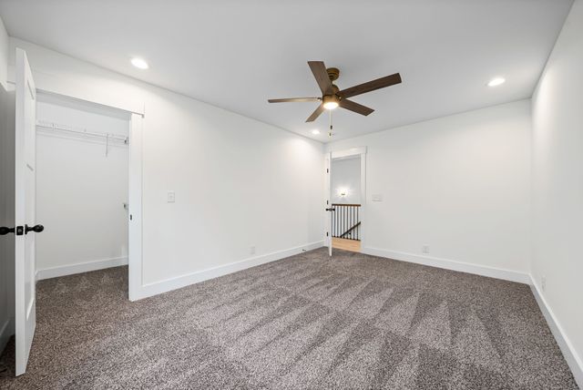 907 Douglas Ln, Clarksville, TN 37043