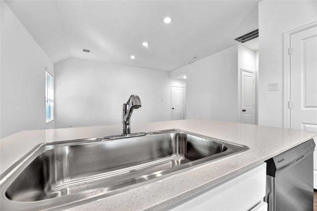 6323 Barrington Cliff Trail, Kingwood, TX 77365